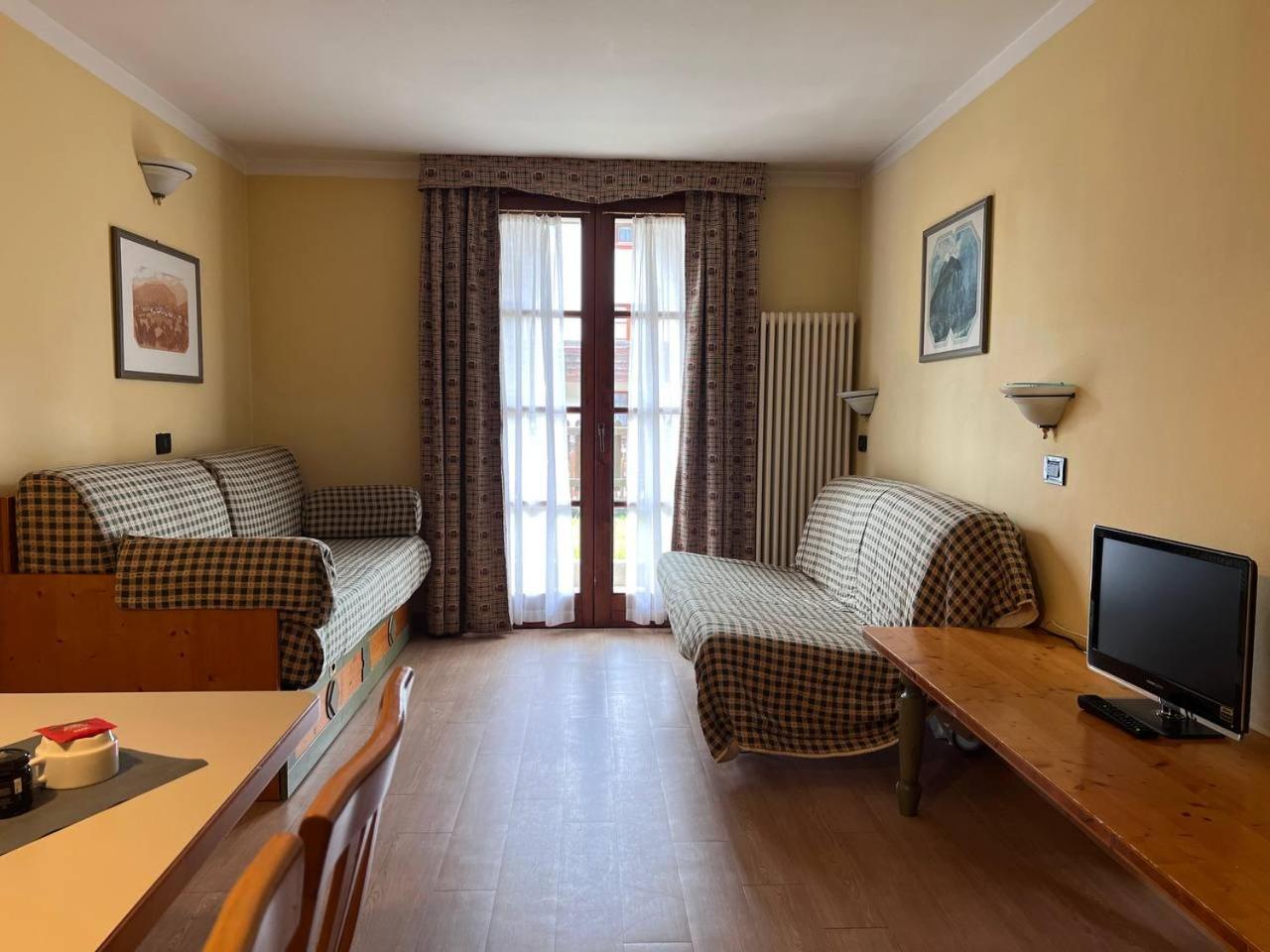 Nevesole Folgarida Resort Aparthotel מראה חיצוני תמונה