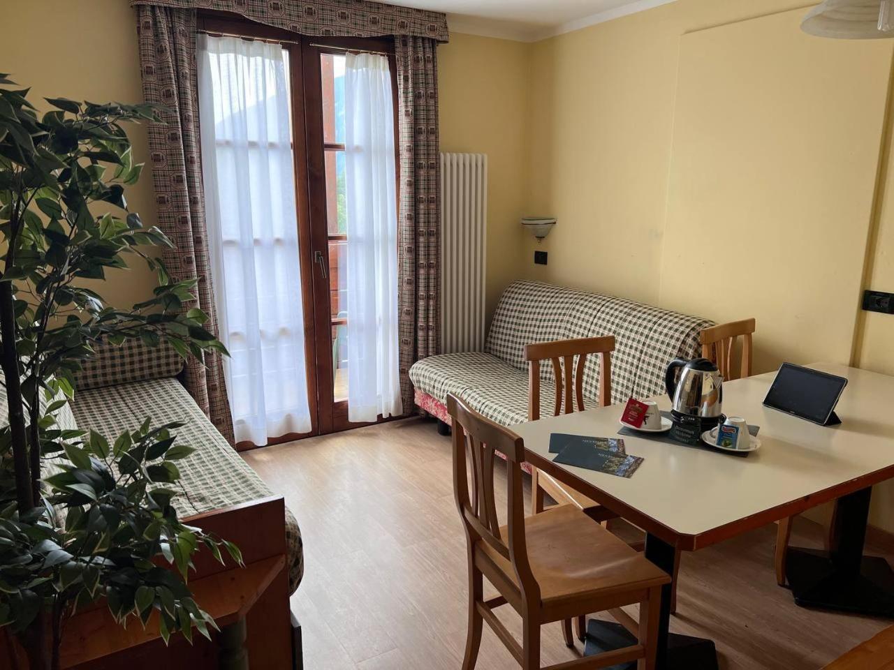 Nevesole Folgarida Resort Aparthotel מראה חיצוני תמונה