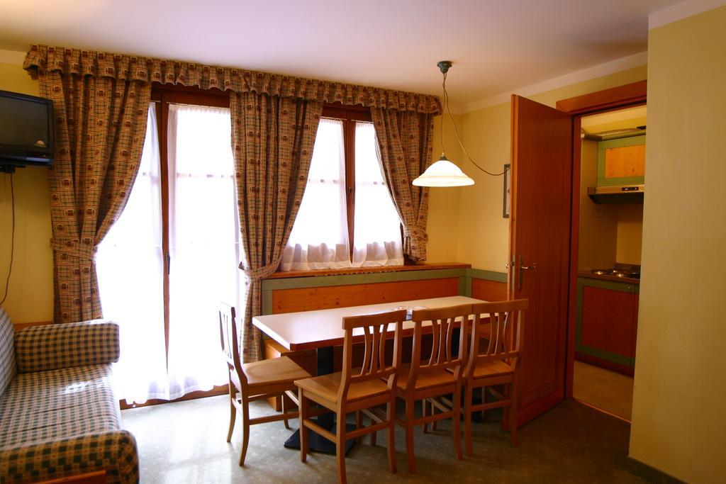 Nevesole Folgarida Resort Aparthotel מראה חיצוני תמונה