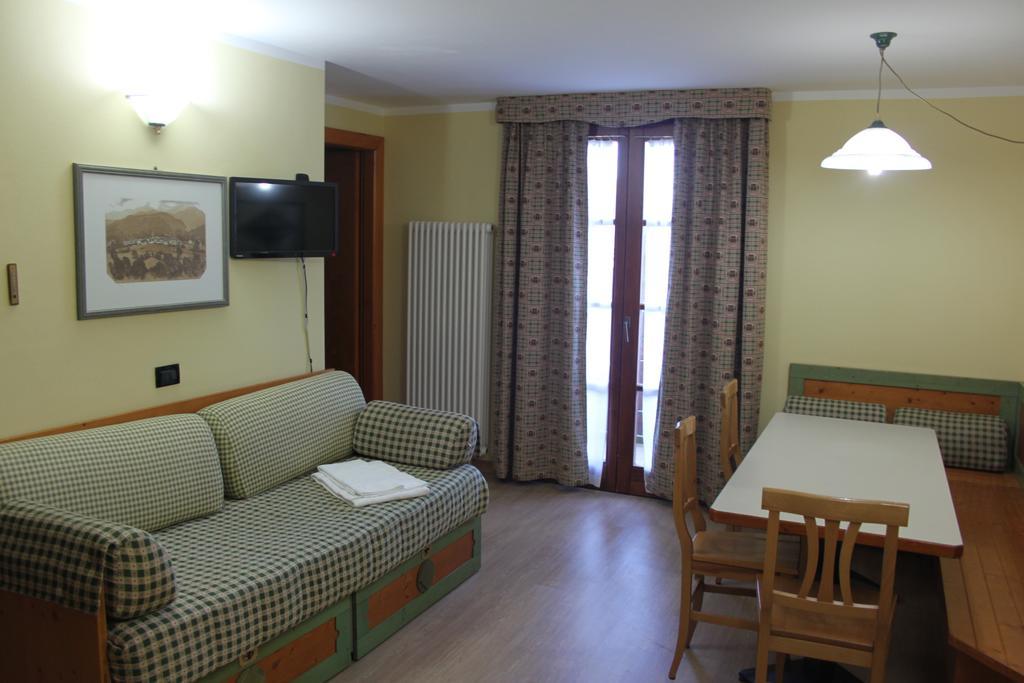 Nevesole Folgarida Resort Aparthotel מראה חיצוני תמונה